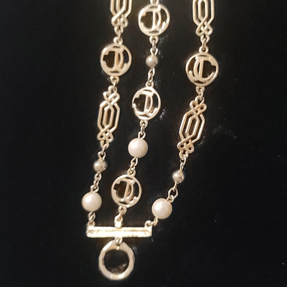 Vintage Joan Collins Signature  3 Strand Gold w/Pearls Bracelet - Picture 3 of 5